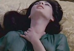 La giovane studentessa video porno gratis donne e animali nera Jenna Foxx si siede sul viso dell'insegnante!