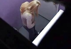 Splendida bionda babe si spoglia sex hard gratis e gioca con il suo caldo