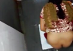 Ragazzi pisciano e si baciano gratis hard prima del Festival del cazzo anale caldo
